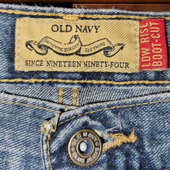 Old Navy Lowrise Bootcut Jeans 30x30 - Picture 3 of 5
